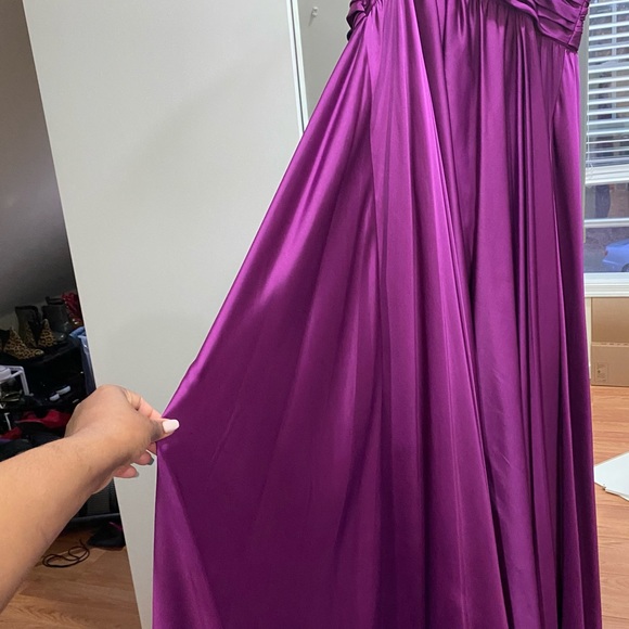 JS collections gown - Picture 3 of 3